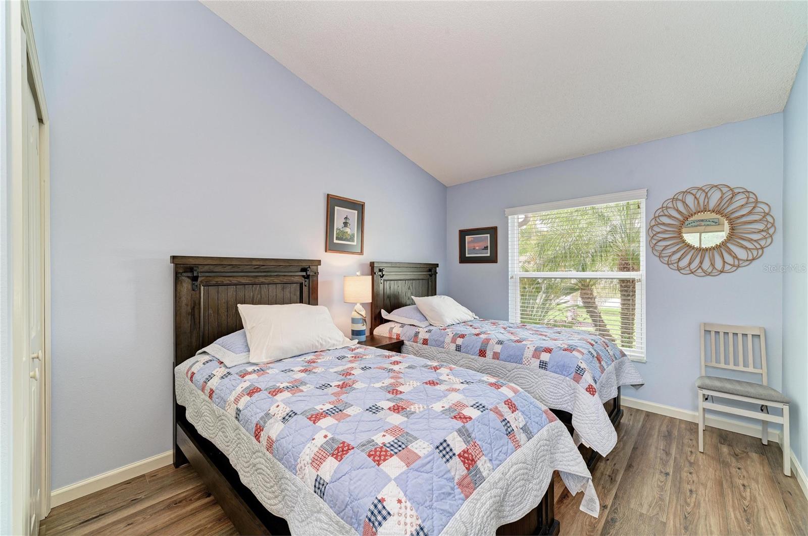 Image 26 of 57 For 1007 50th Street E