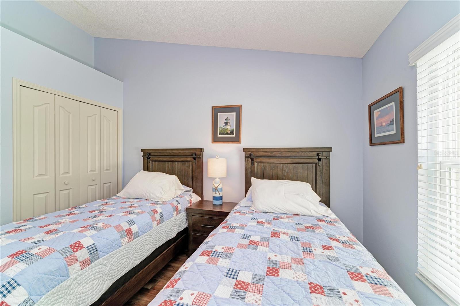 Image 27 of 57 For 1007 50th Street E