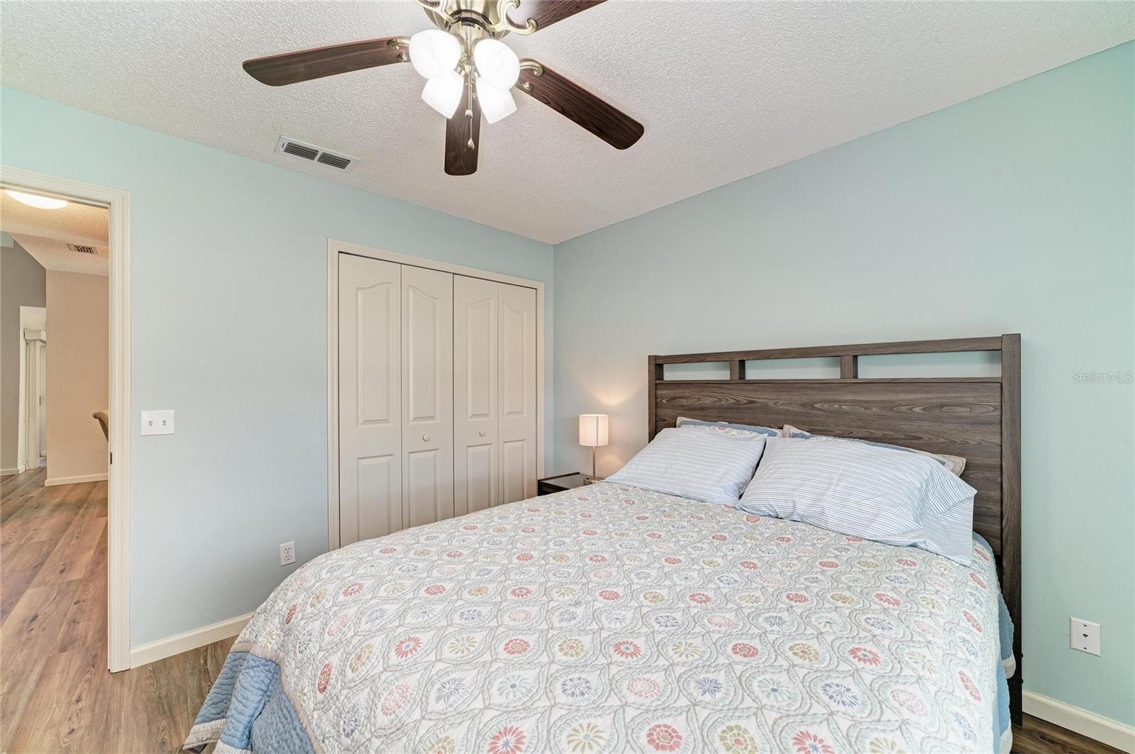 Image 31 of 57 For 1007 50th Street E