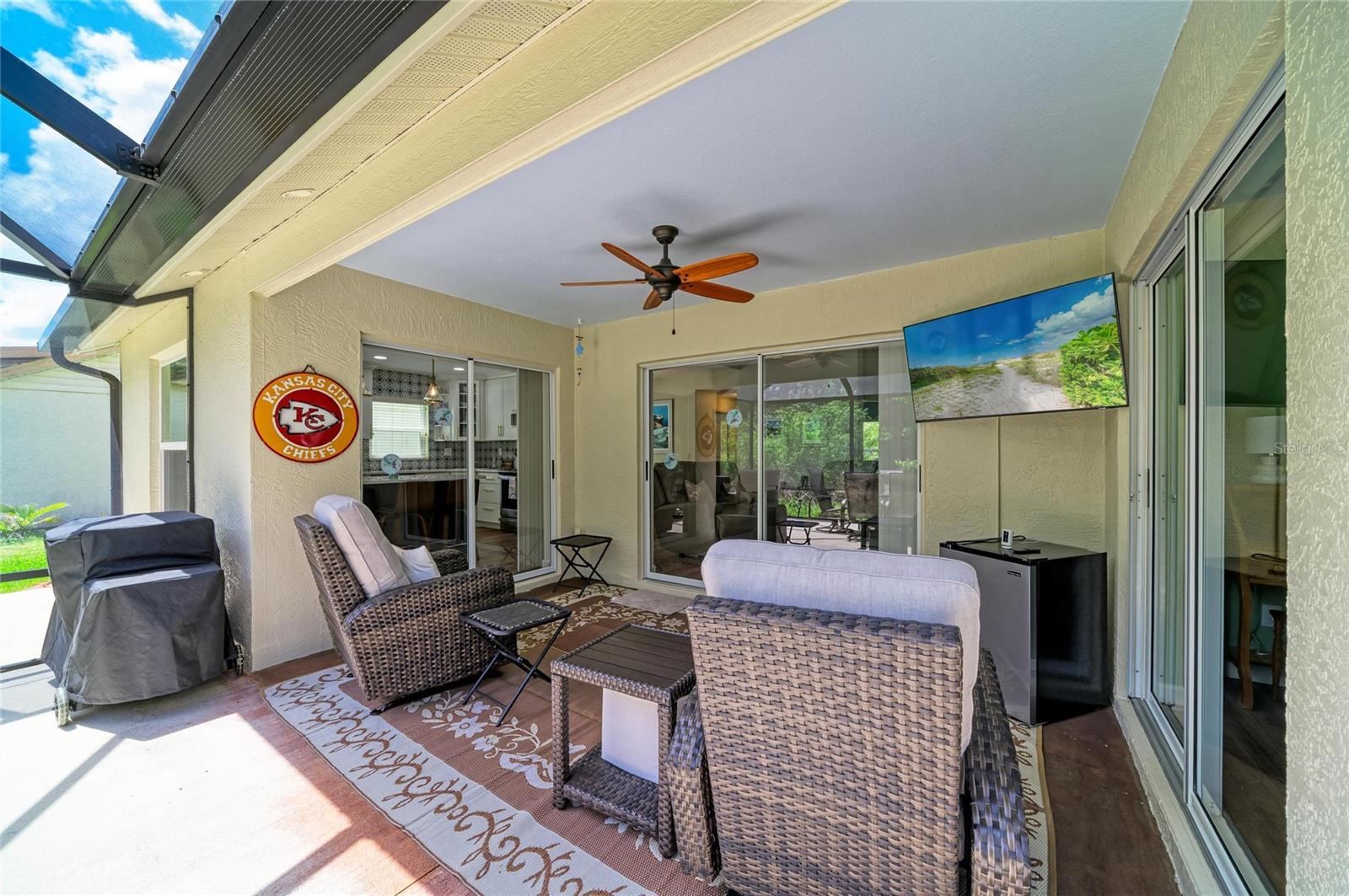 Image 35 of 57 For 1007 50th Street E