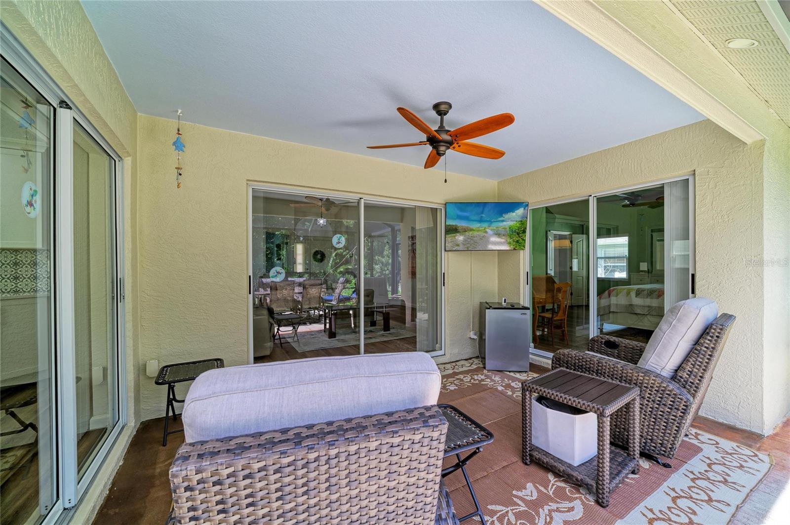 Image 36 of 57 For 1007 50th Street E