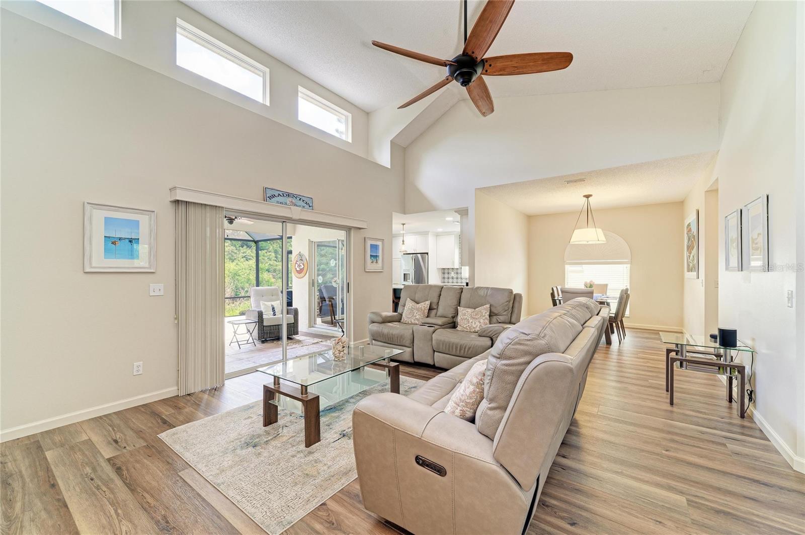 Image 8 of 57 For 1007 50th Street E