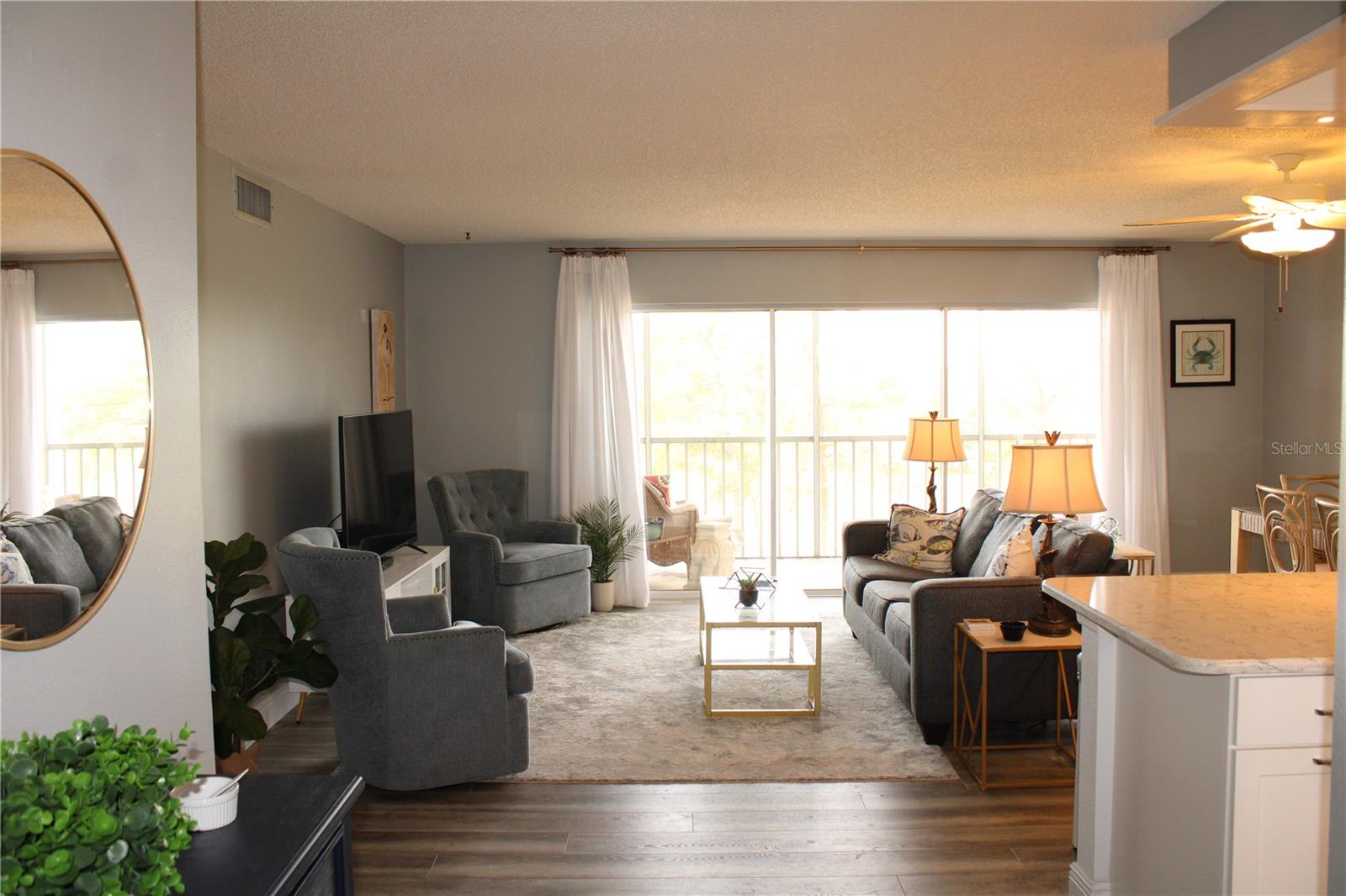 Image 11 of 61 For 4240 Ironwood Circle 404