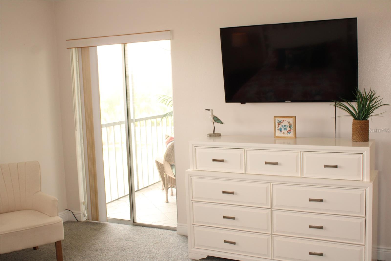 Image 23 of 61 For 4240 Ironwood Circle 404