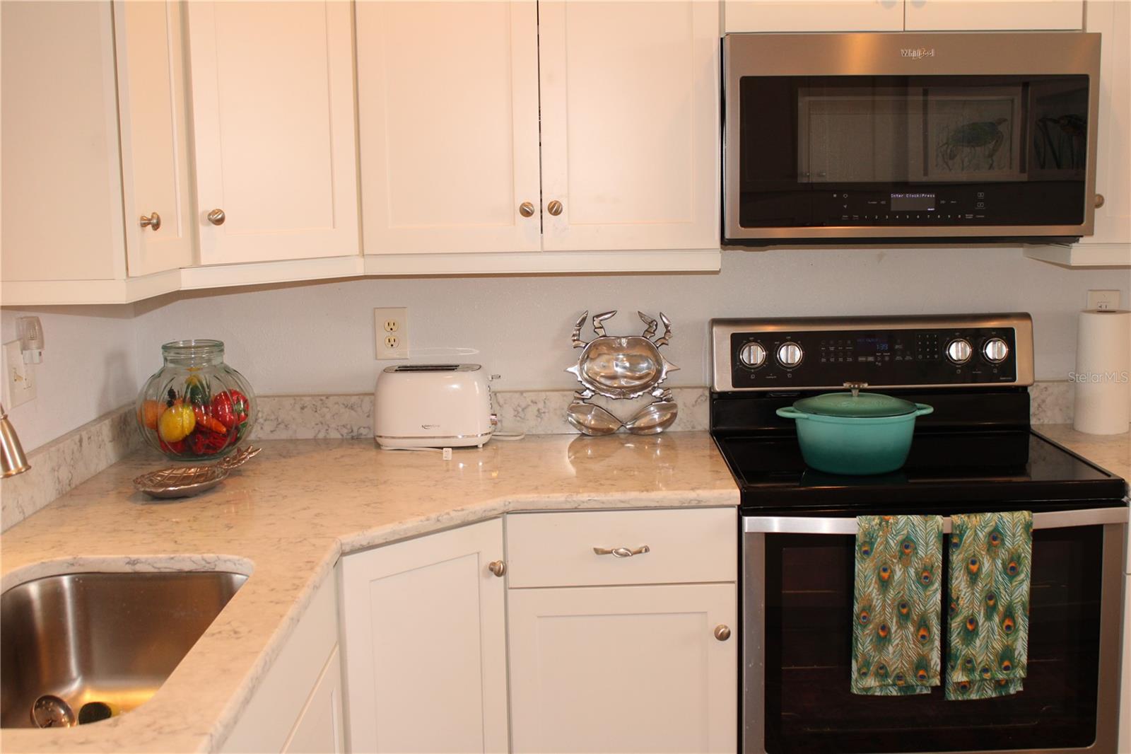 Image 3 of 61 For 4240 Ironwood Circle 404