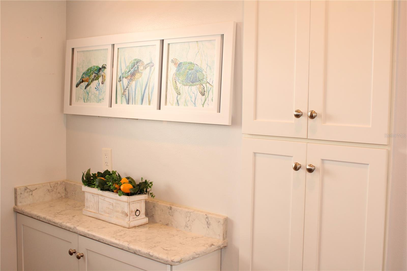 Image 6 of 61 For 4240 Ironwood Circle 404