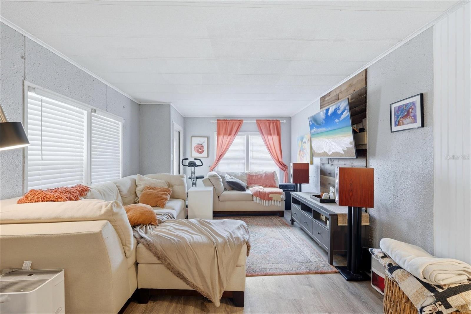 Image 10 of 39 For 6710 36th Avenue E 181