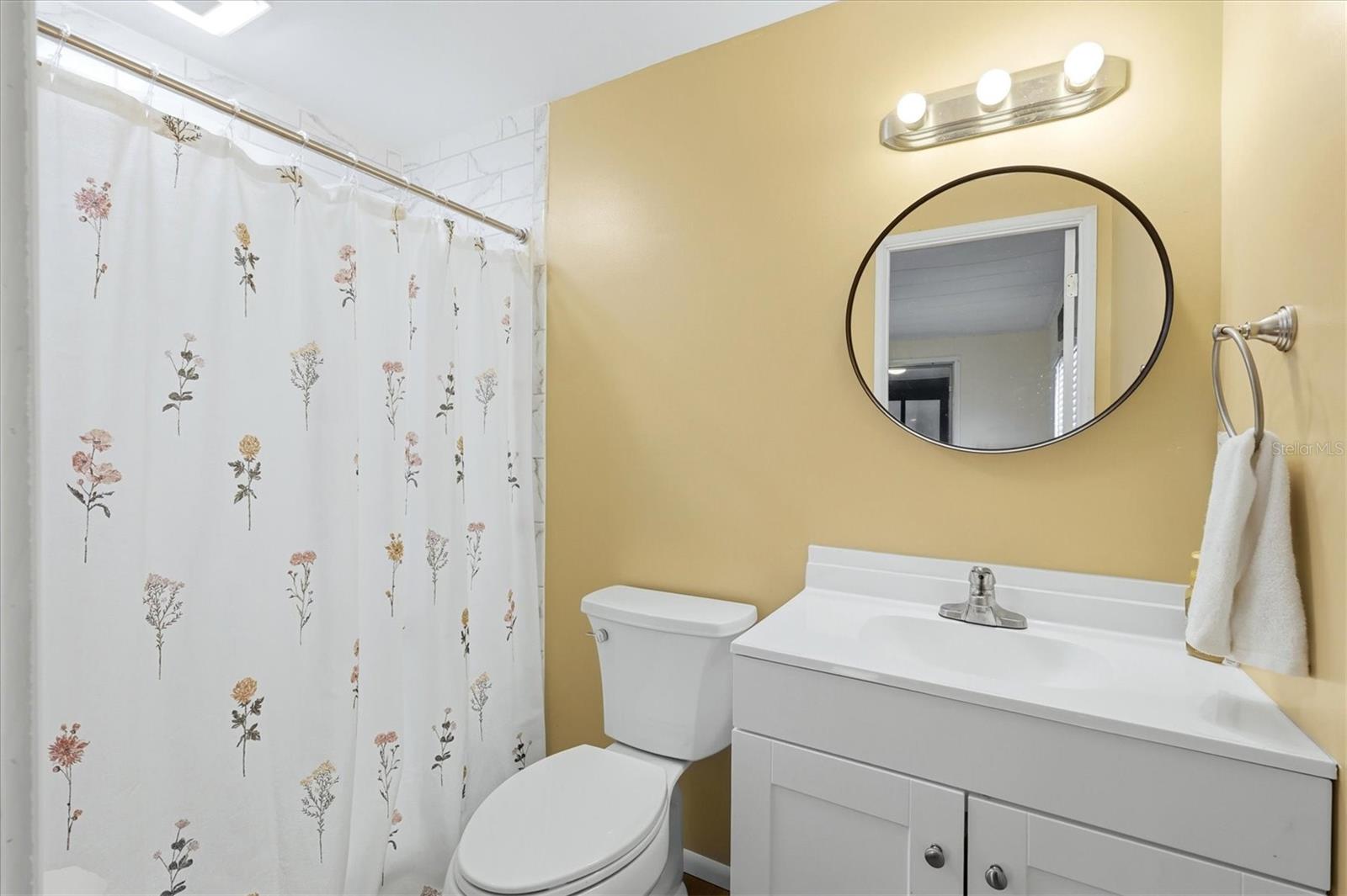 Image 18 of 39 For 6710 36th Avenue E 181