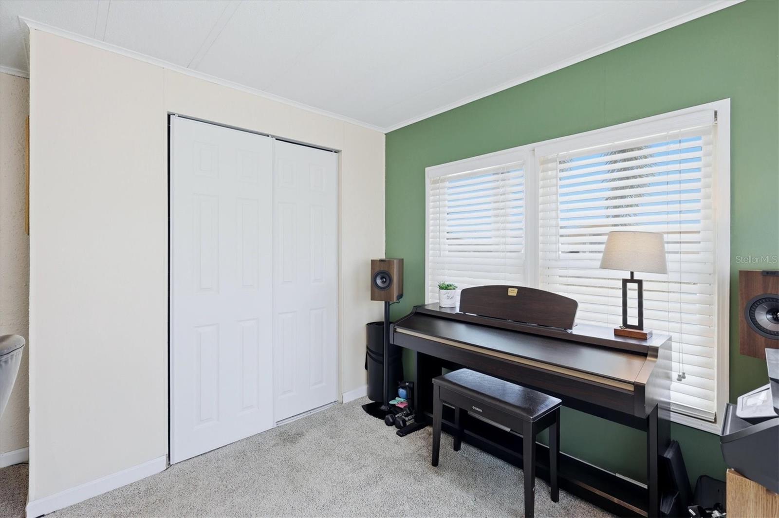 Image 22 of 39 For 6710 36th Avenue E 181