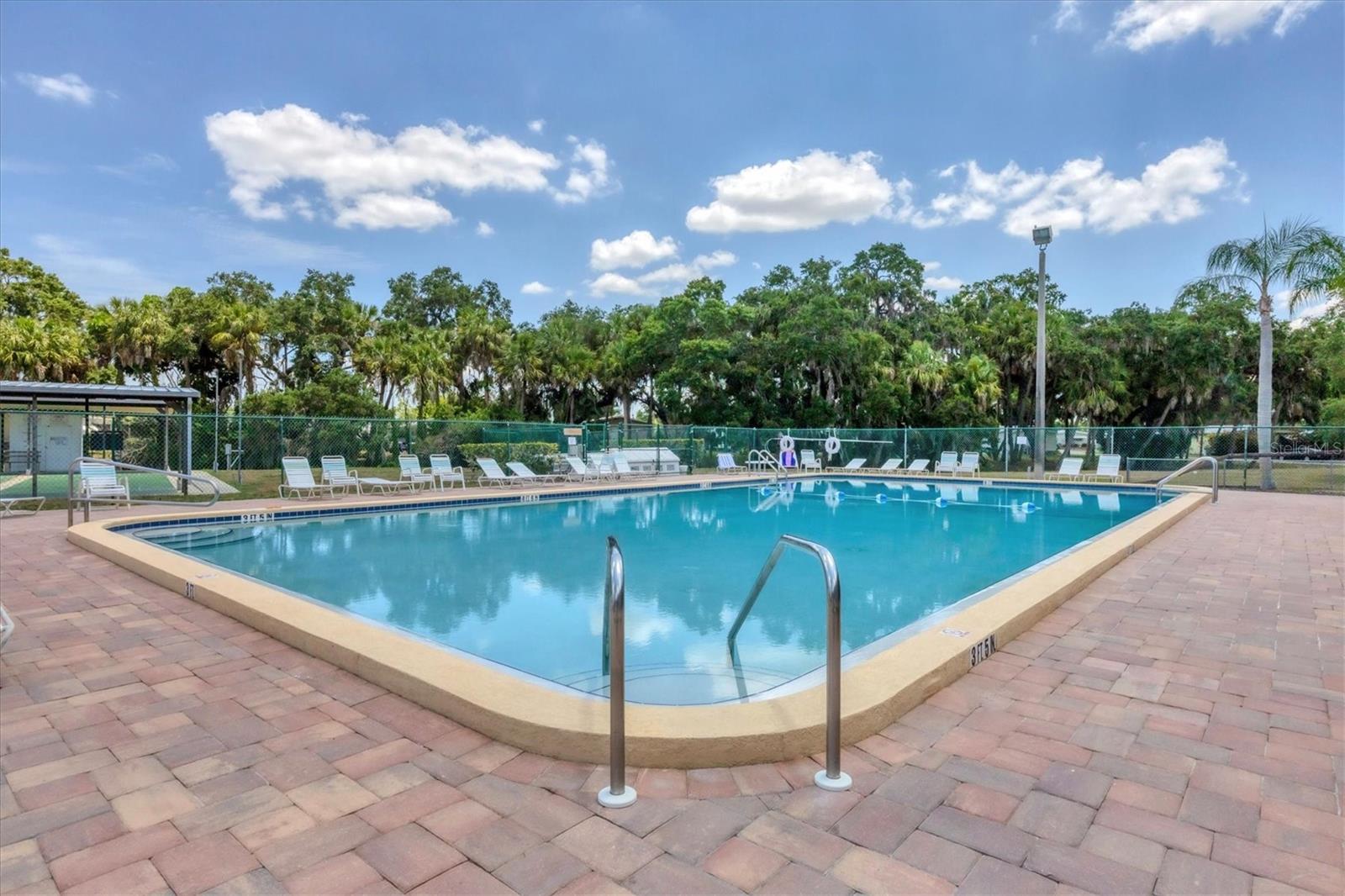 Image 27 of 39 For 6710 36th Avenue E 181