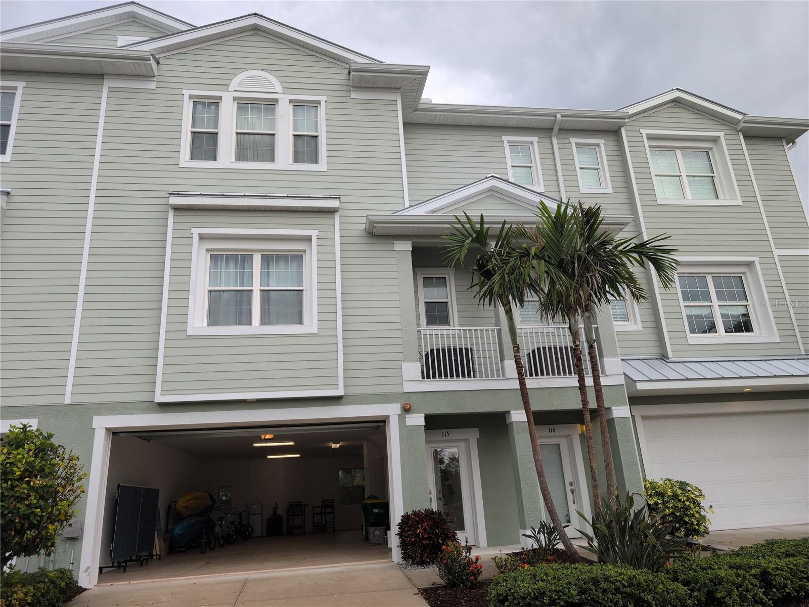 Image 3 of 28 For 10420 Coral Landings Lane 115