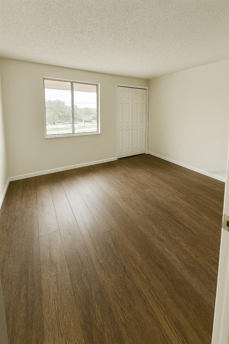 Image 7 of 10 For 7520 Needle Leaf Place 40