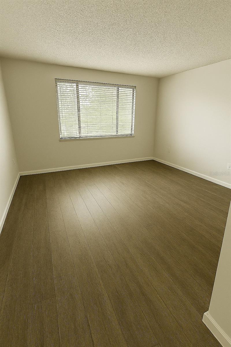 Image 9 of 10 For 7520 Needle Leaf Place 40