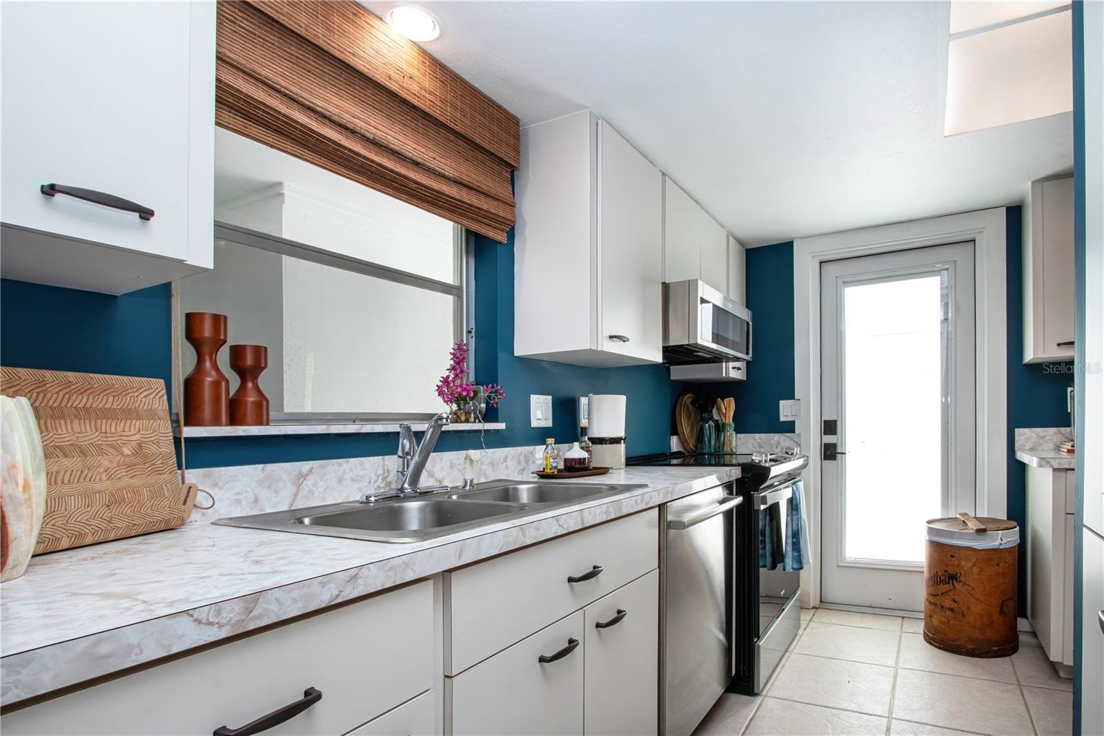 Image 23 of 63 For 3252 Westford Lane 122