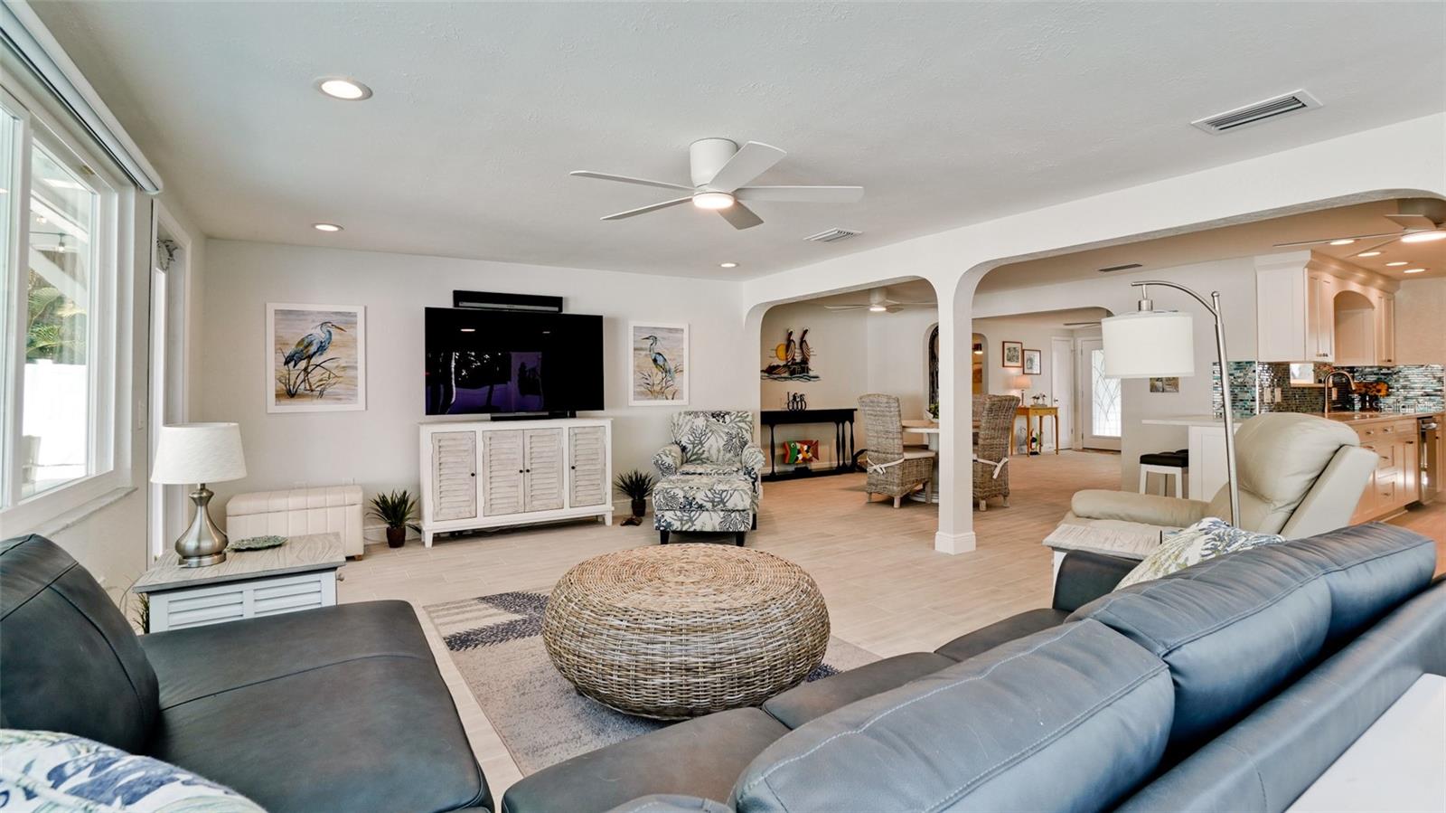 Listing photo id 13 for 504 69th Street