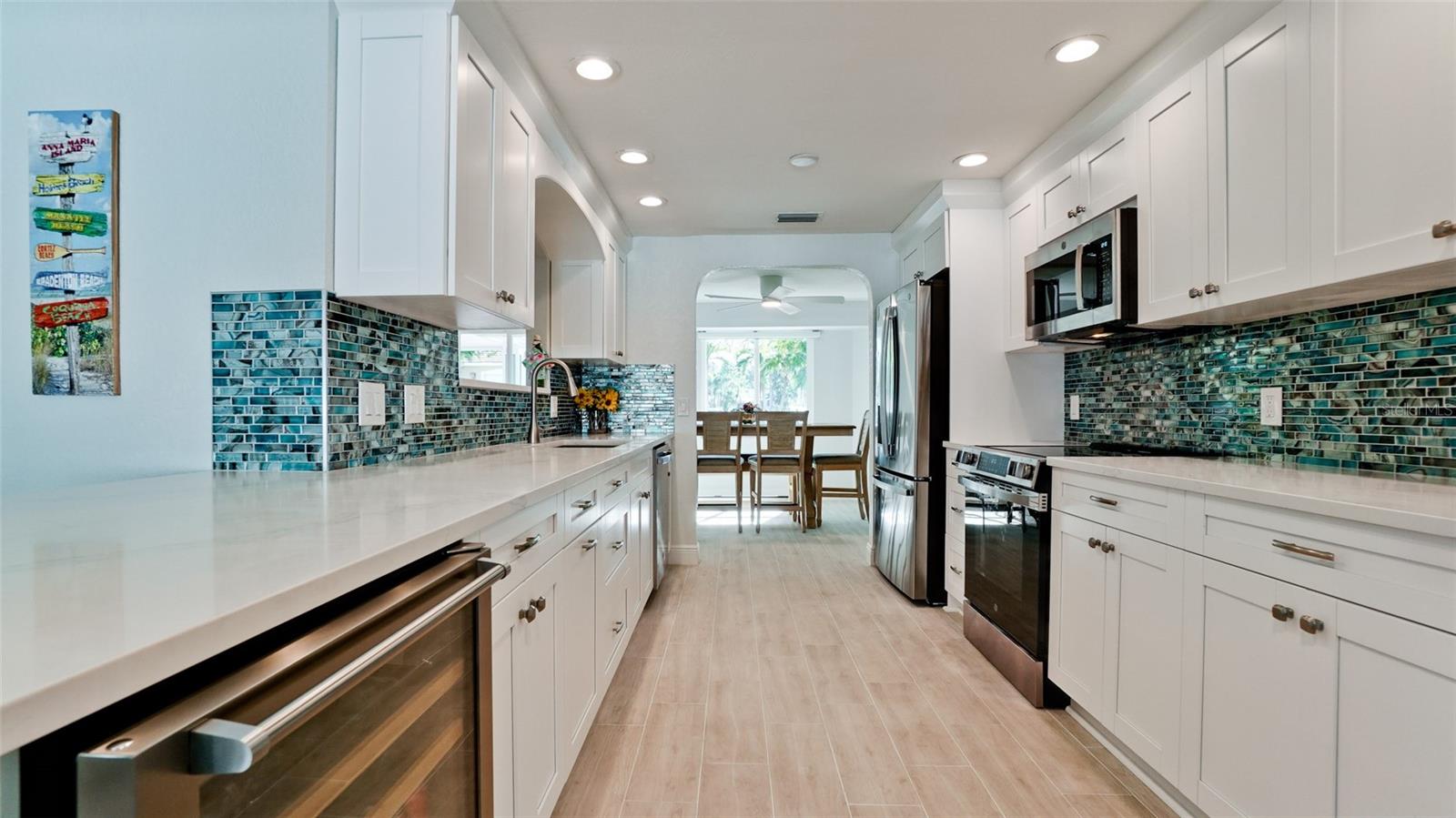 Listing photo id 18 for 504 69th Street