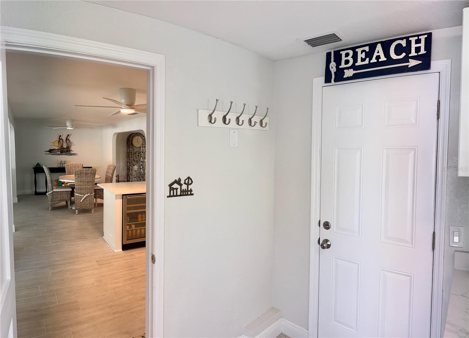 Listing photo id 22 for 504 69th Street