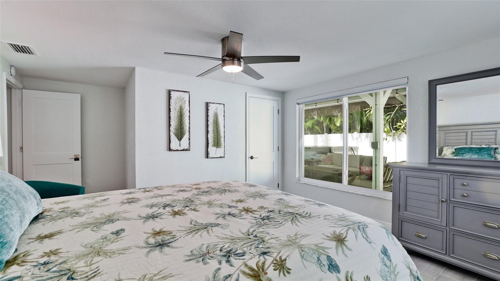 Listing photo id 32 for 504 69th Street