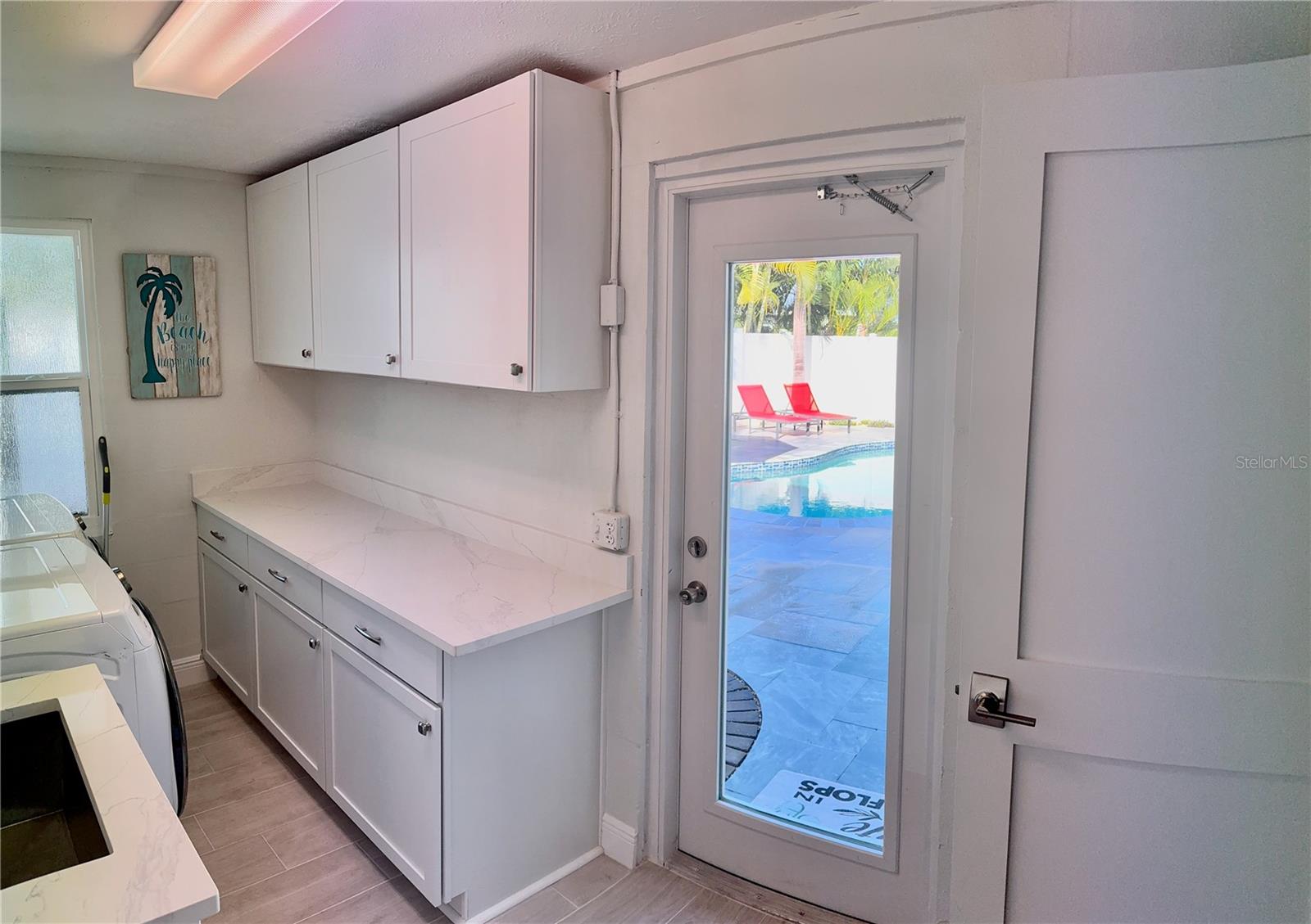 Listing photo id 35 for 504 69th Street