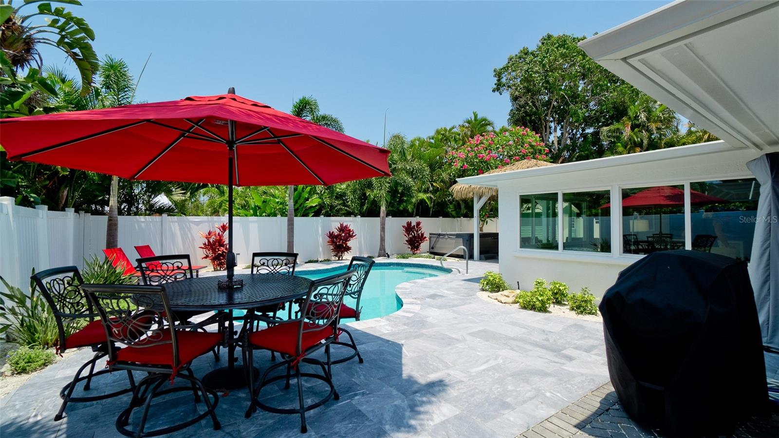 Listing photo id 3 for 504 69th Street