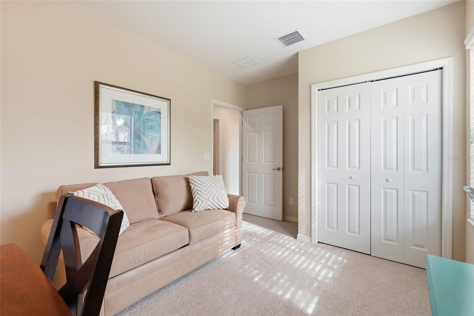 Image 16 of 35 For 7321 Skybird Road 397