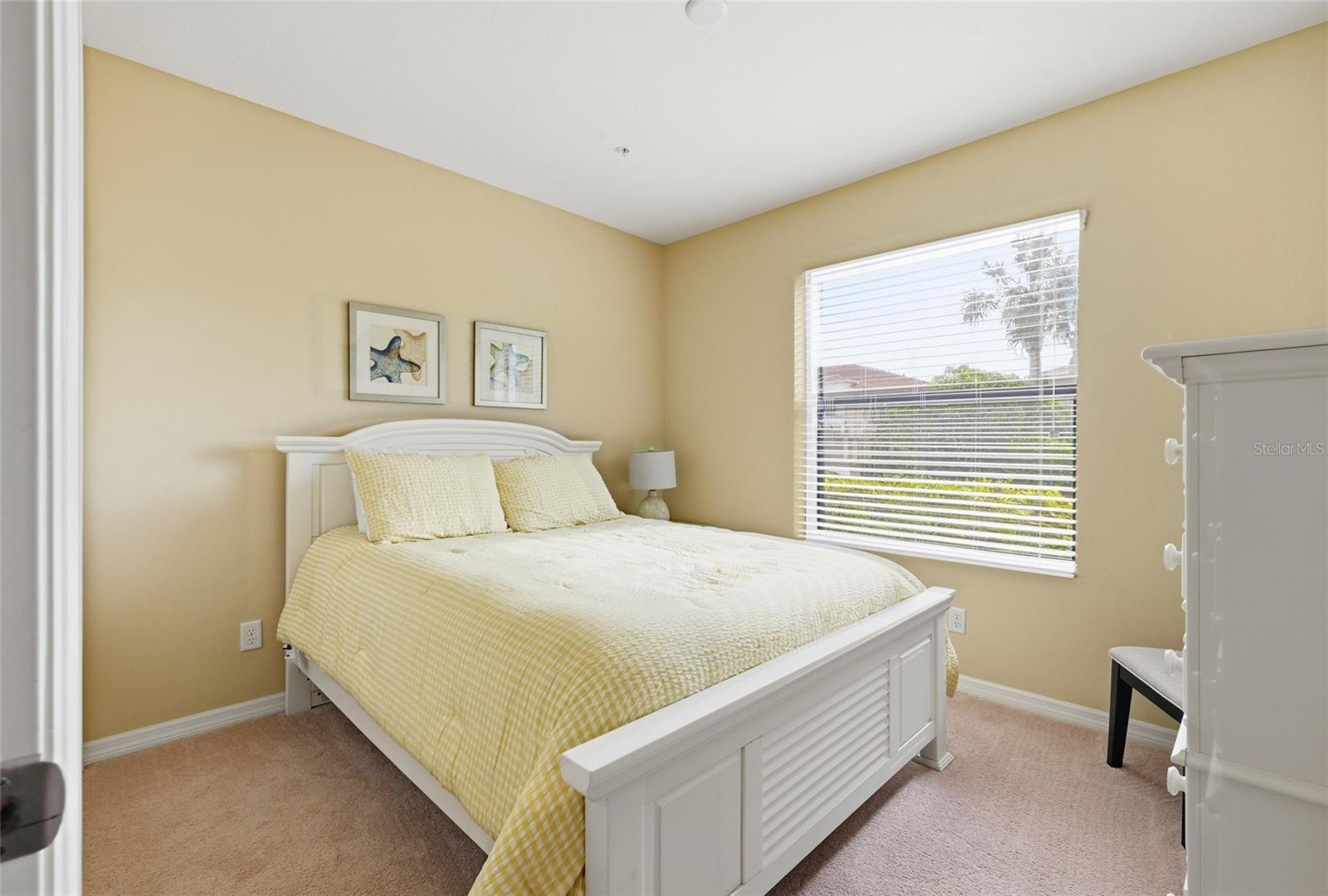 Image 17 of 35 For 7321 Skybird Road 397