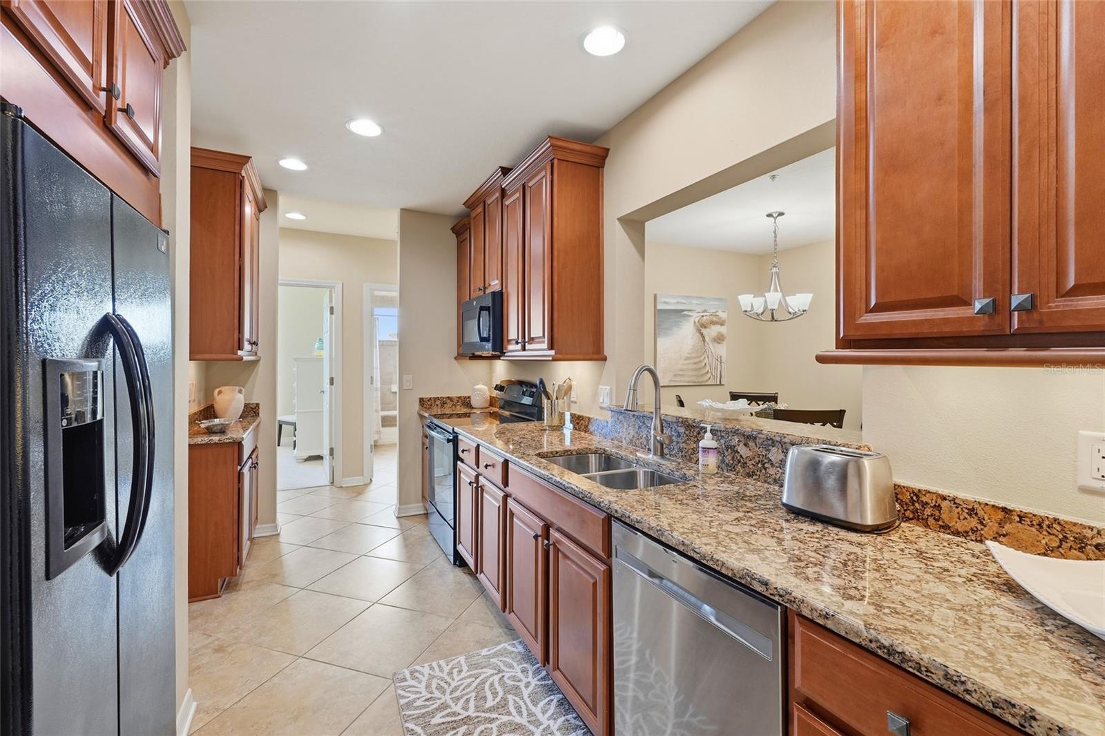 Image 9 of 35 For 7321 Skybird Road 397