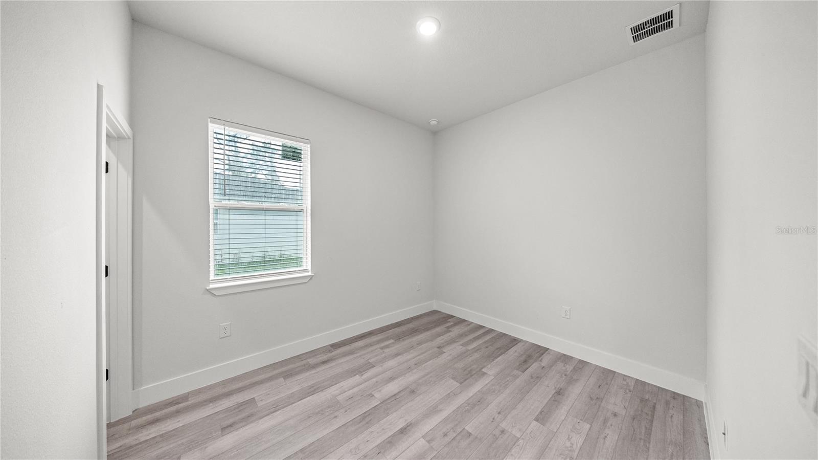 Image 20 of 41 For 4108 Heaton Terrace