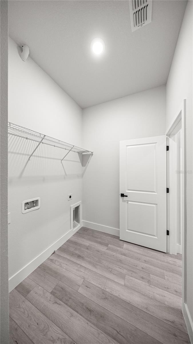 Image 32 of 41 For 4108 Heaton Terrace