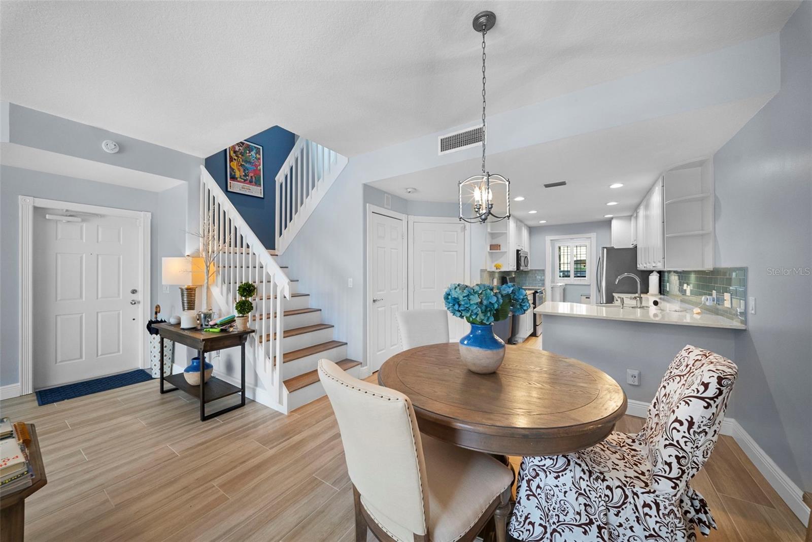 Image 6 of 71 For 7668 Bergamo Avenue