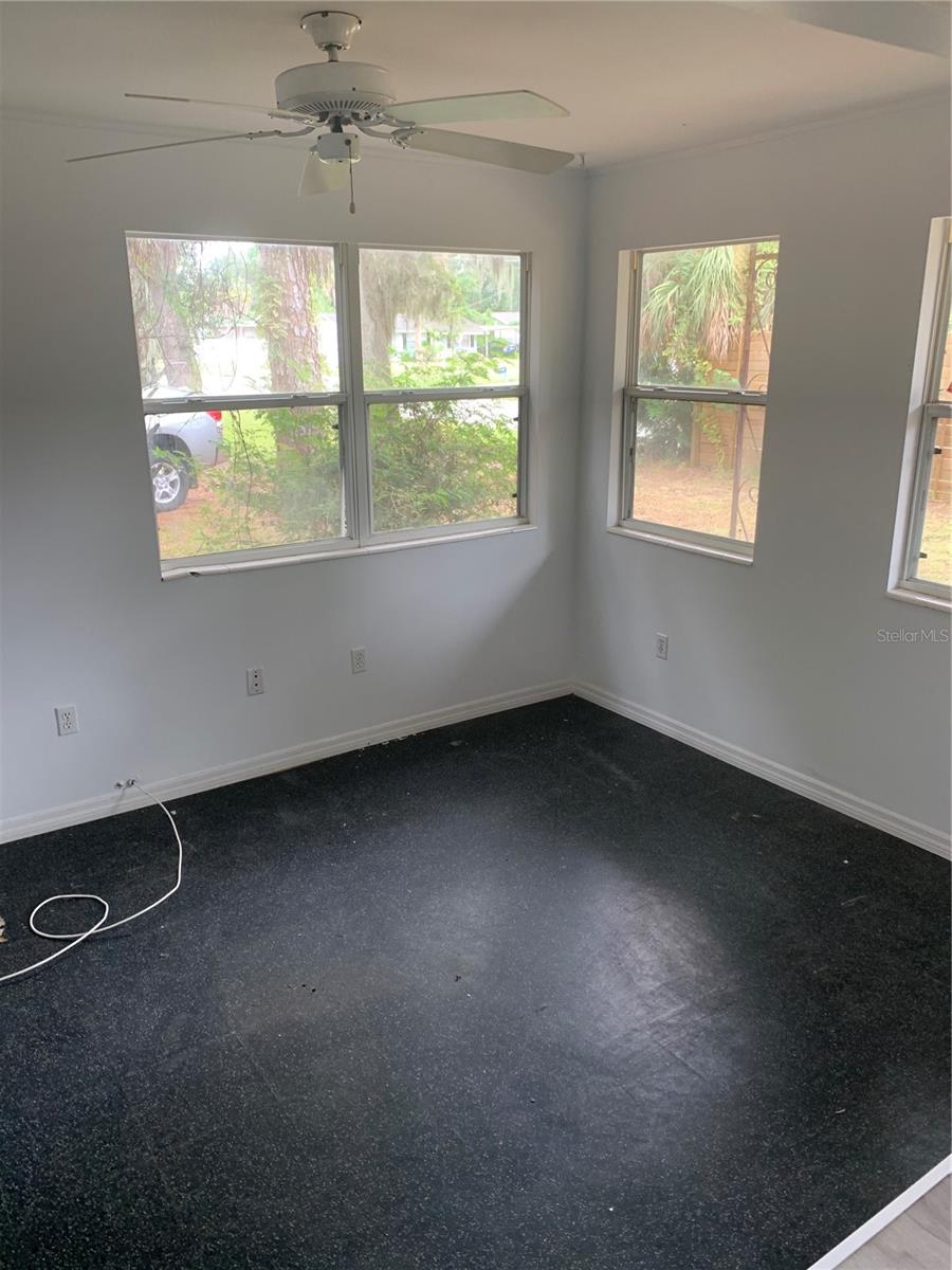 Image 10 of 13 For 1063 40th Street