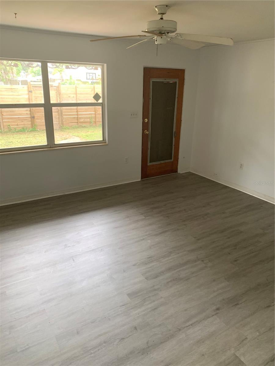 Image 9 of 13 For 1063 40th Street