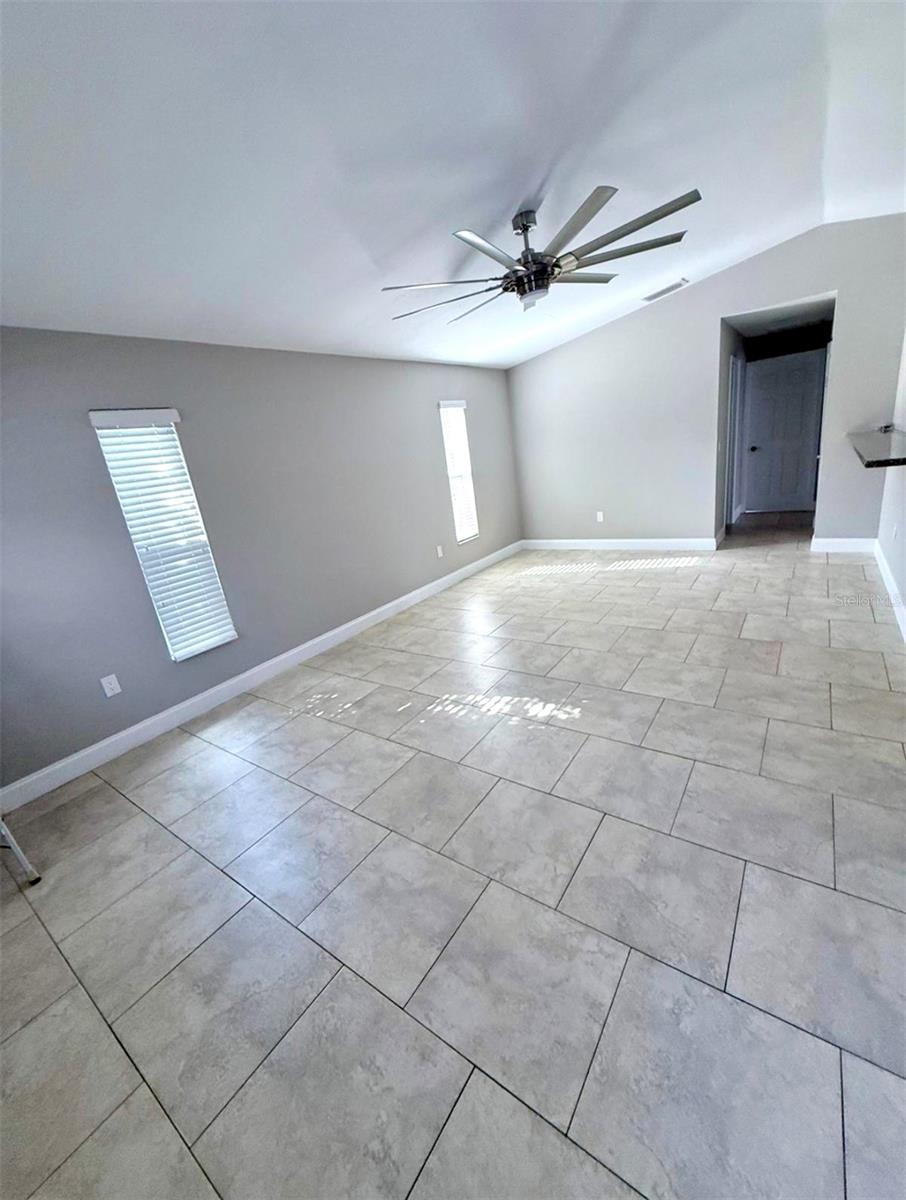 Image 3 of 20 For 2423 23rd Street