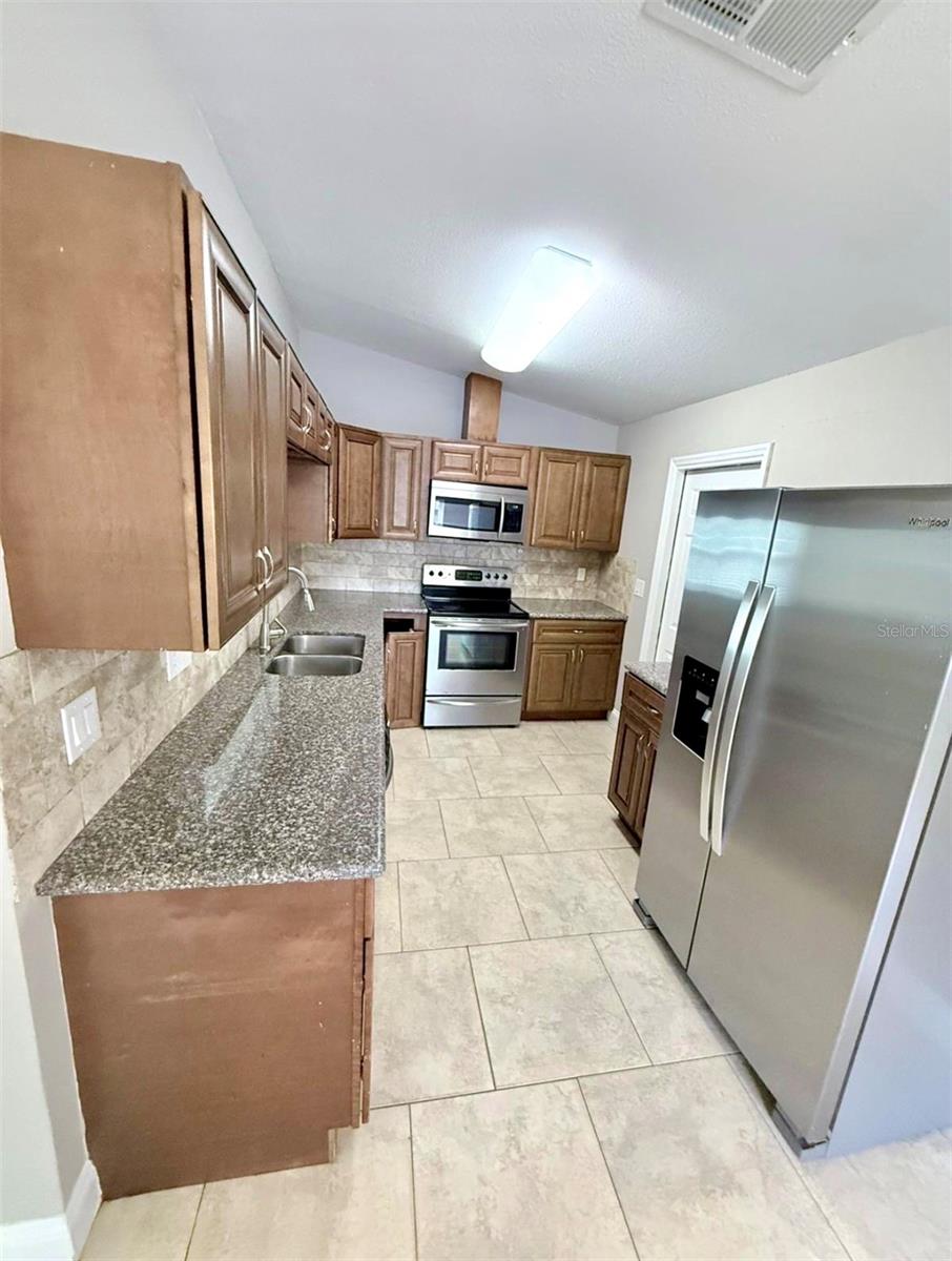 Image 6 of 20 For 2423 23rd Street