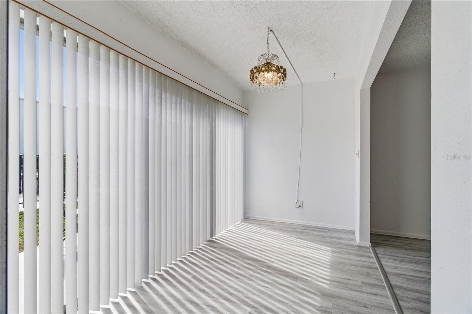 Image 13 of 39 For 2060 Marilyn Street 127