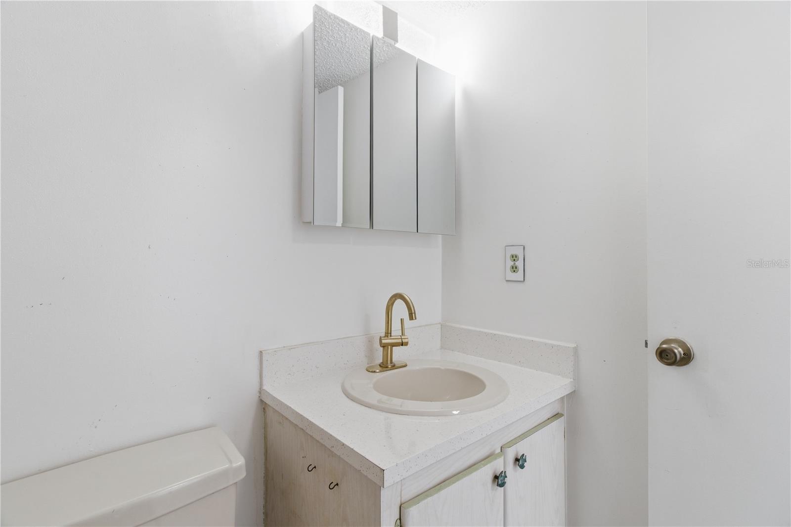 Image 18 of 39 For 2060 Marilyn Street 127