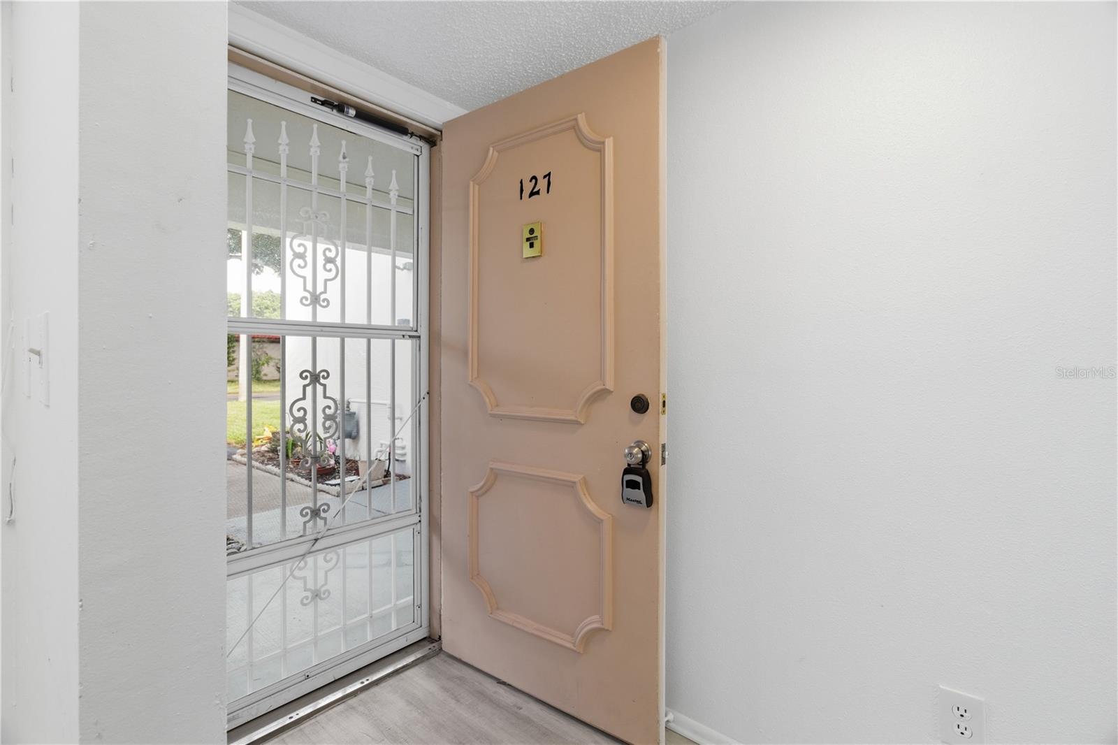 Image 4 of 39 For 2060 Marilyn Street 127