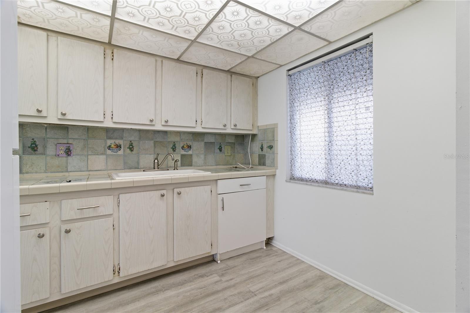 Image 6 of 39 For 2060 Marilyn Street 127