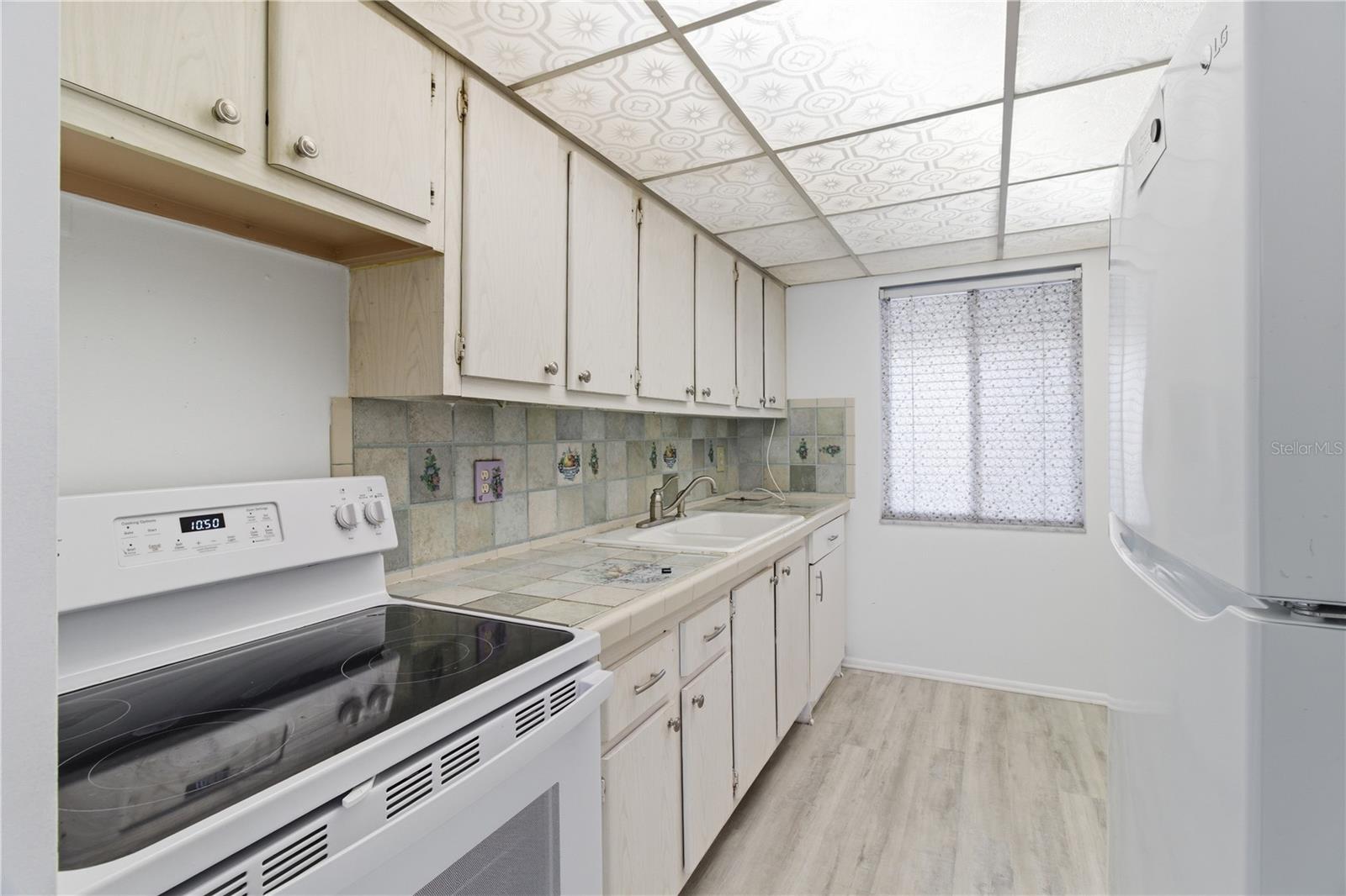 Image 8 of 39 For 2060 Marilyn Street 127