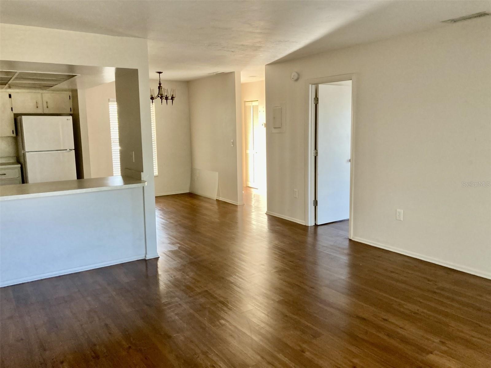 Image 3 of 8 For 5008 Manatee Avenue W 1