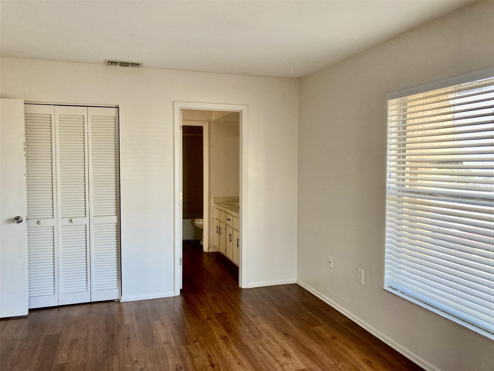 Image 7 of 8 For 5008 Manatee Avenue W 1