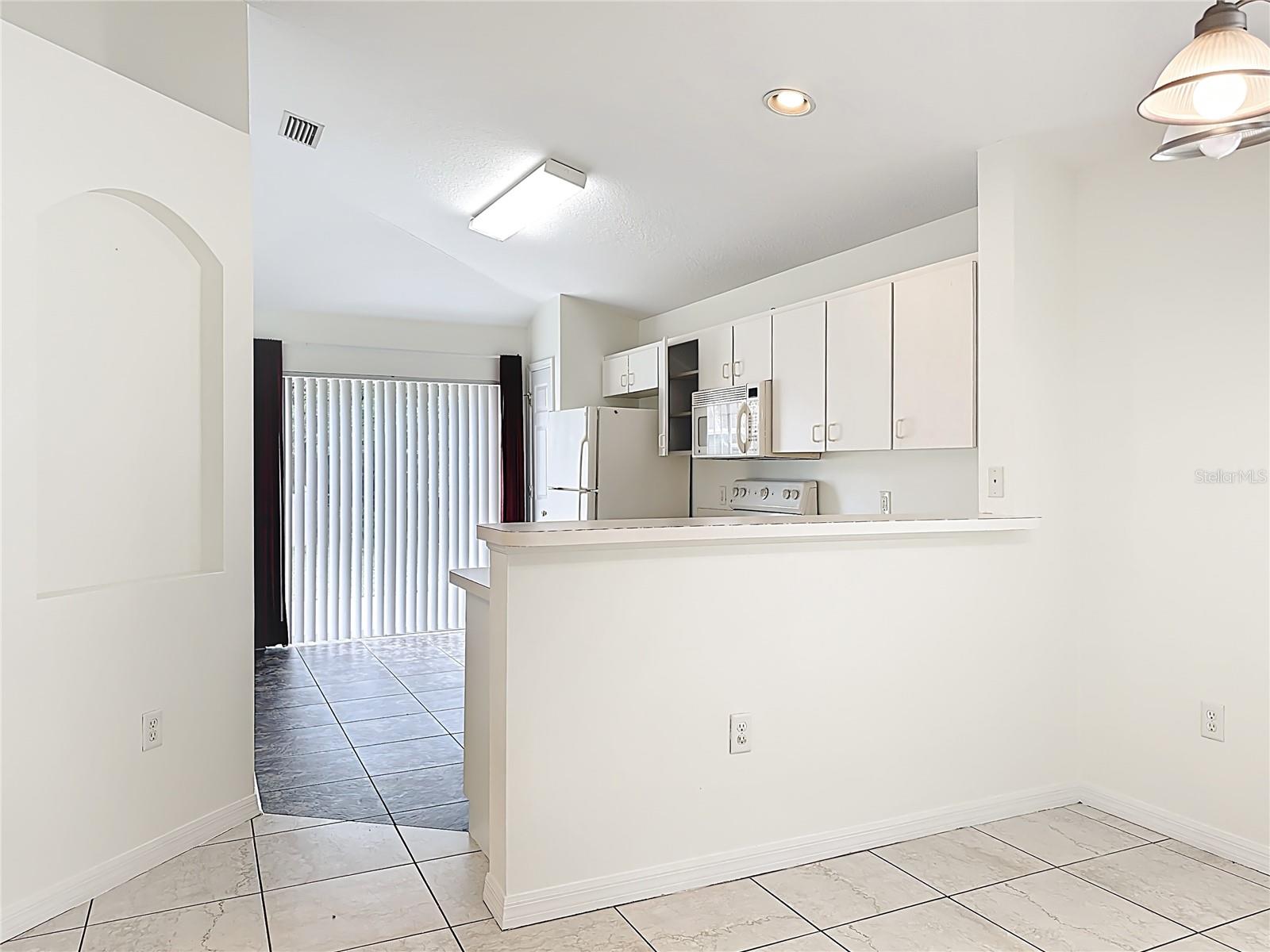 Image 10 of 25 For 4011 Day Bridge Place