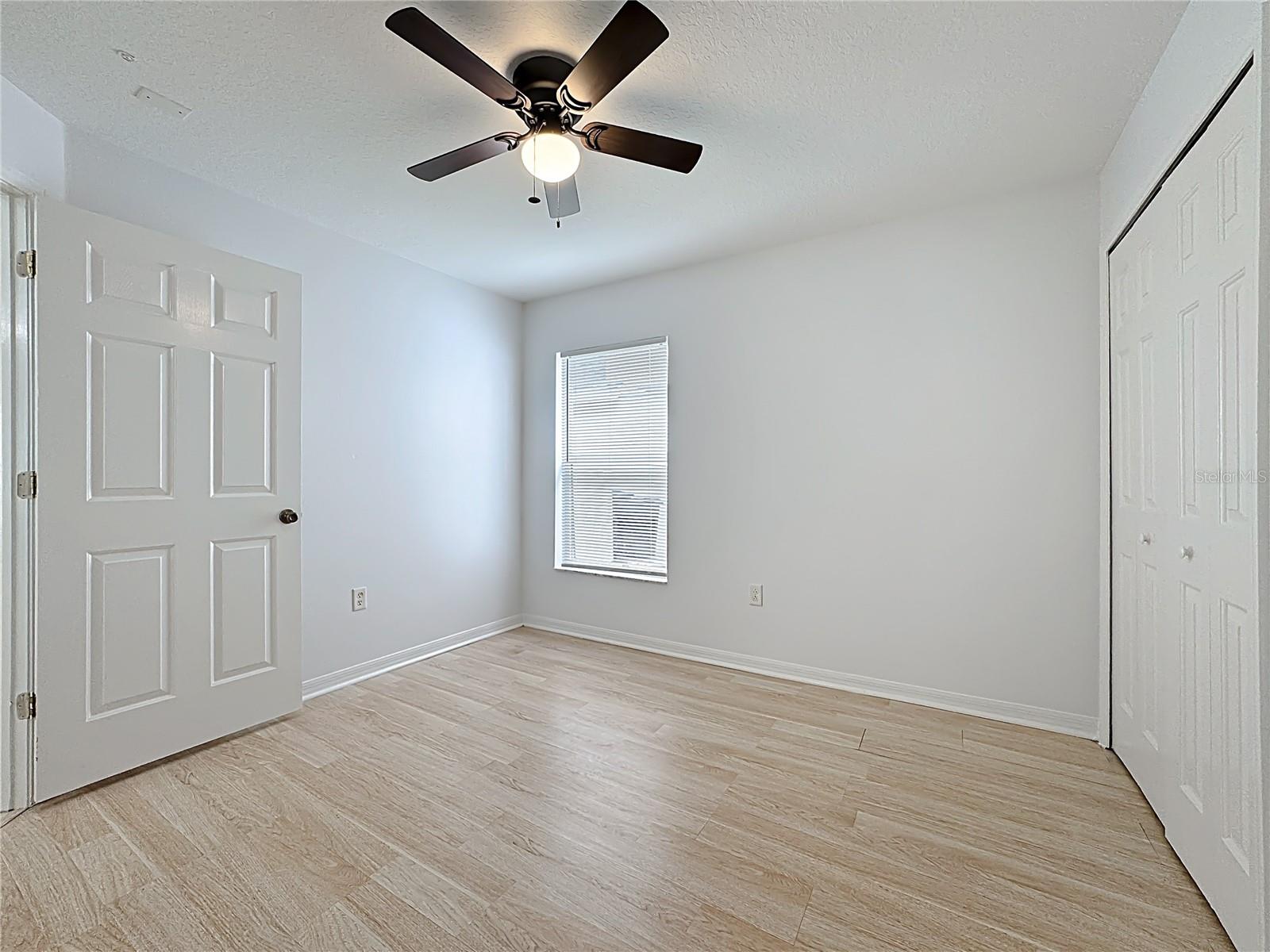 Image 17 of 25 For 4011 Day Bridge Place