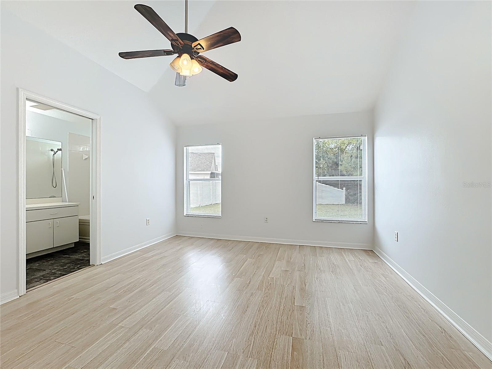 Image 18 of 25 For 4011 Day Bridge Place