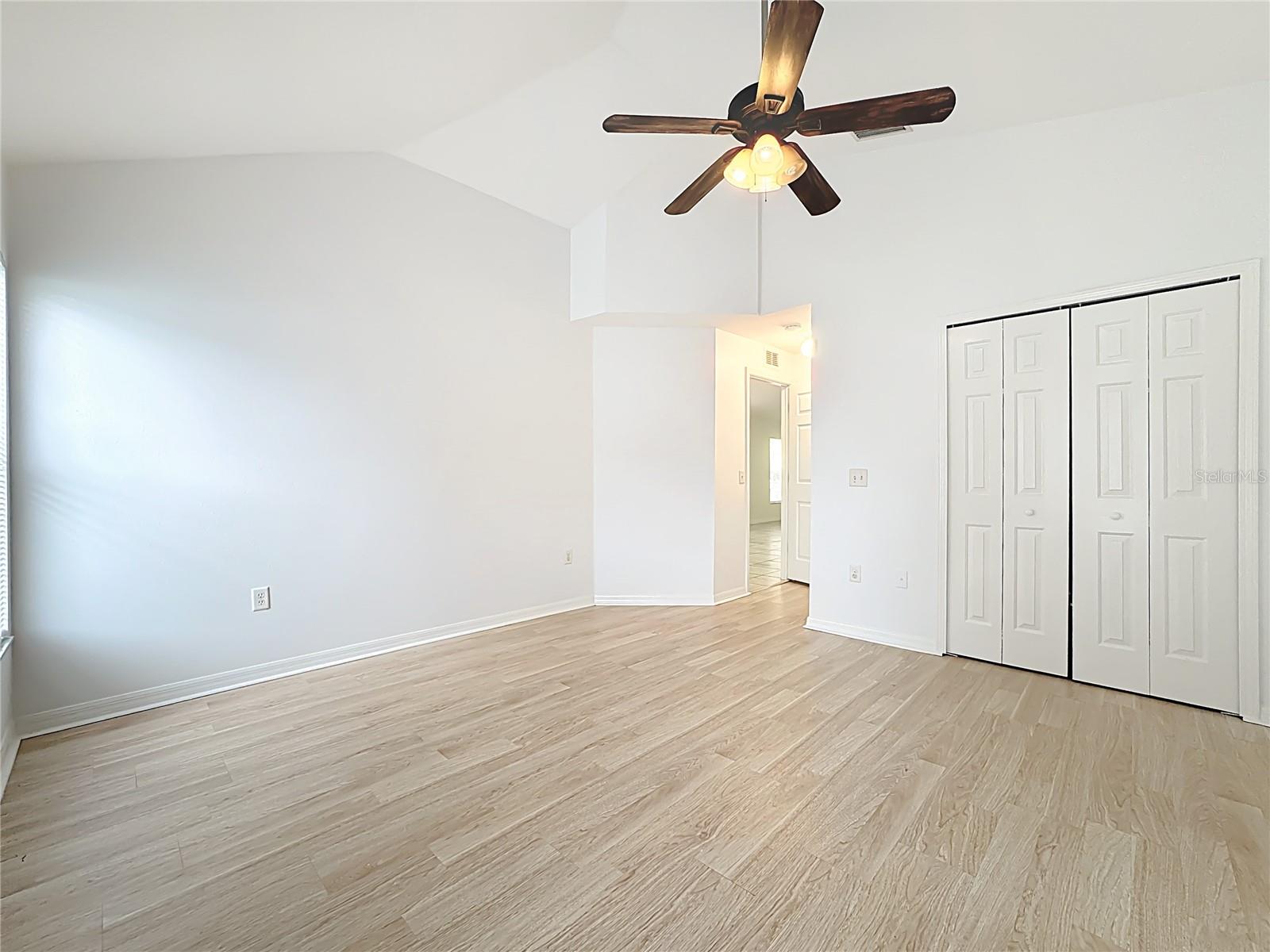 Image 20 of 25 For 4011 Day Bridge Place