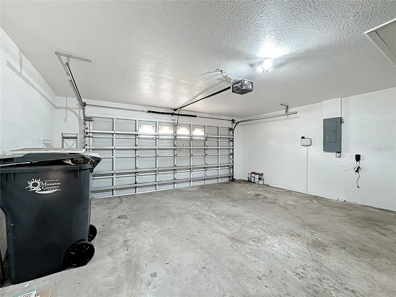 Image 24 of 25 For 4011 Day Bridge Place