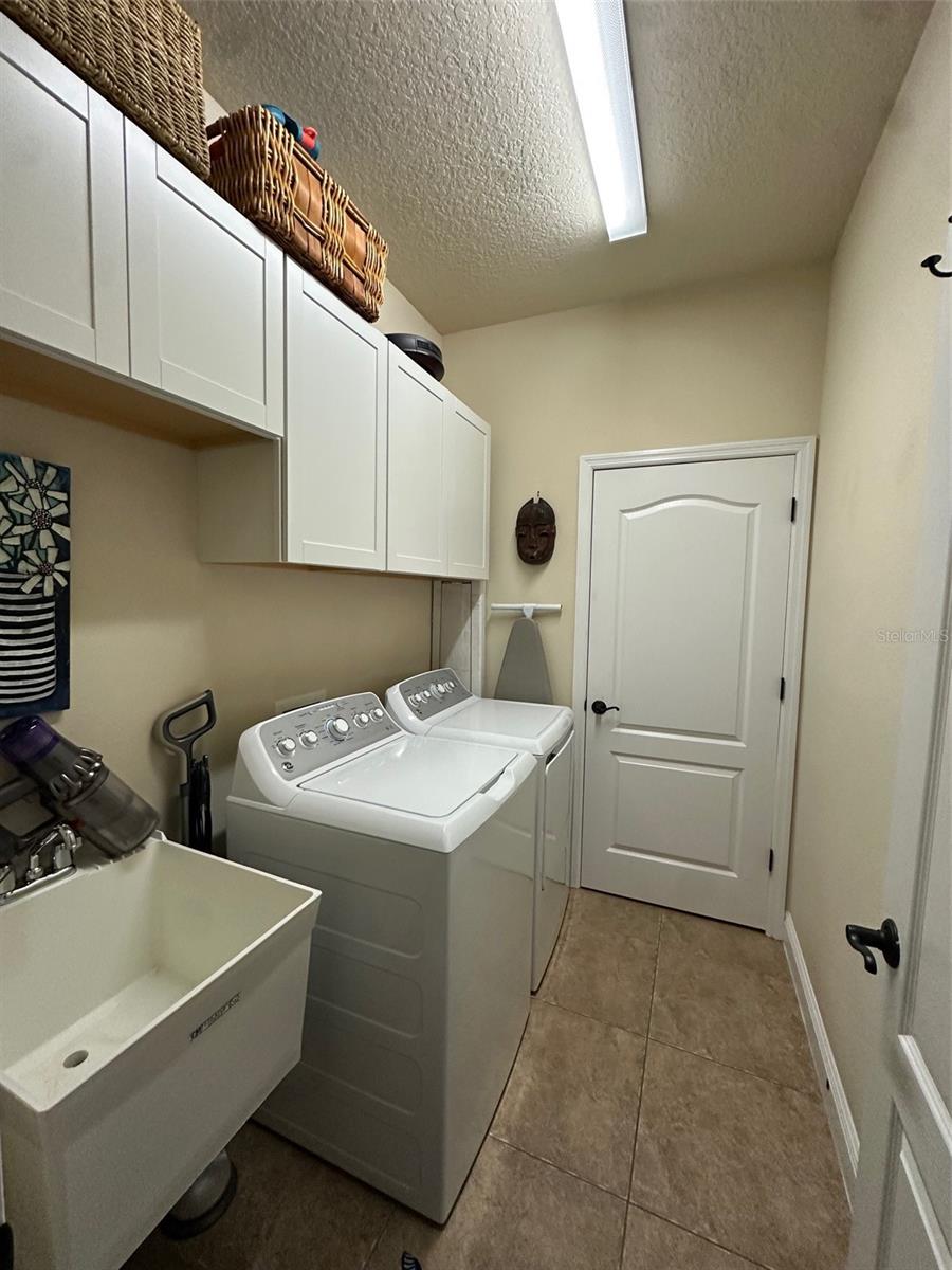 Image 11 of 15 For 7704 Desoto Street