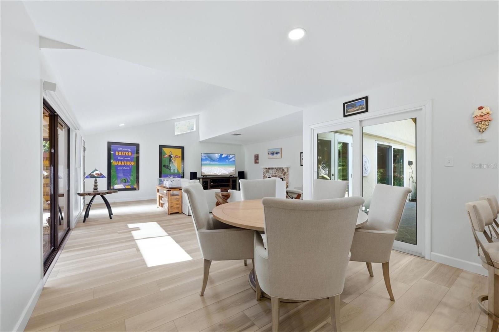 Image 16 of 55 For 2510 Nightingale Lane 54