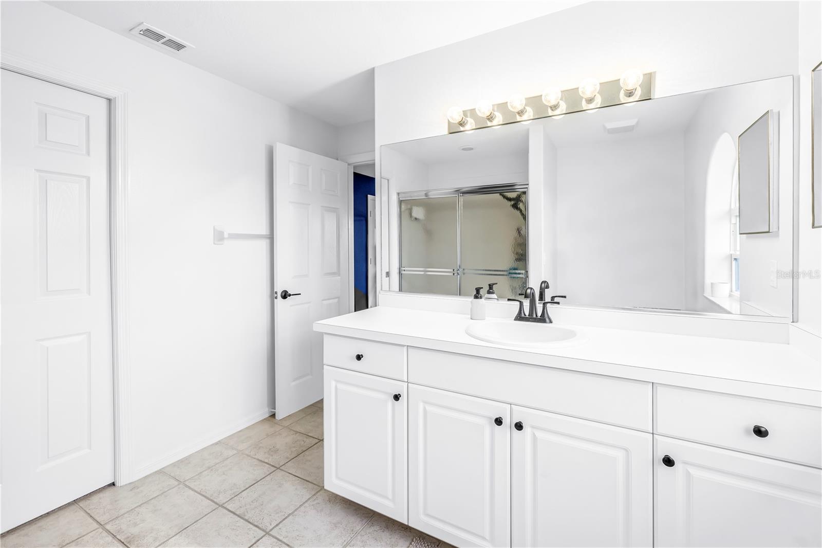 Image 29 of 33 For 8350 Wingate Drive 925