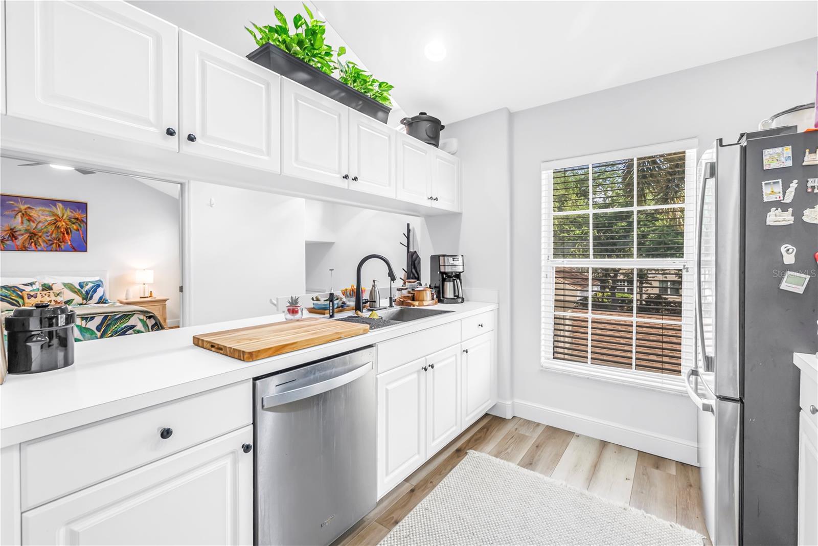 Image 5 of 33 For 8350 Wingate Drive 925